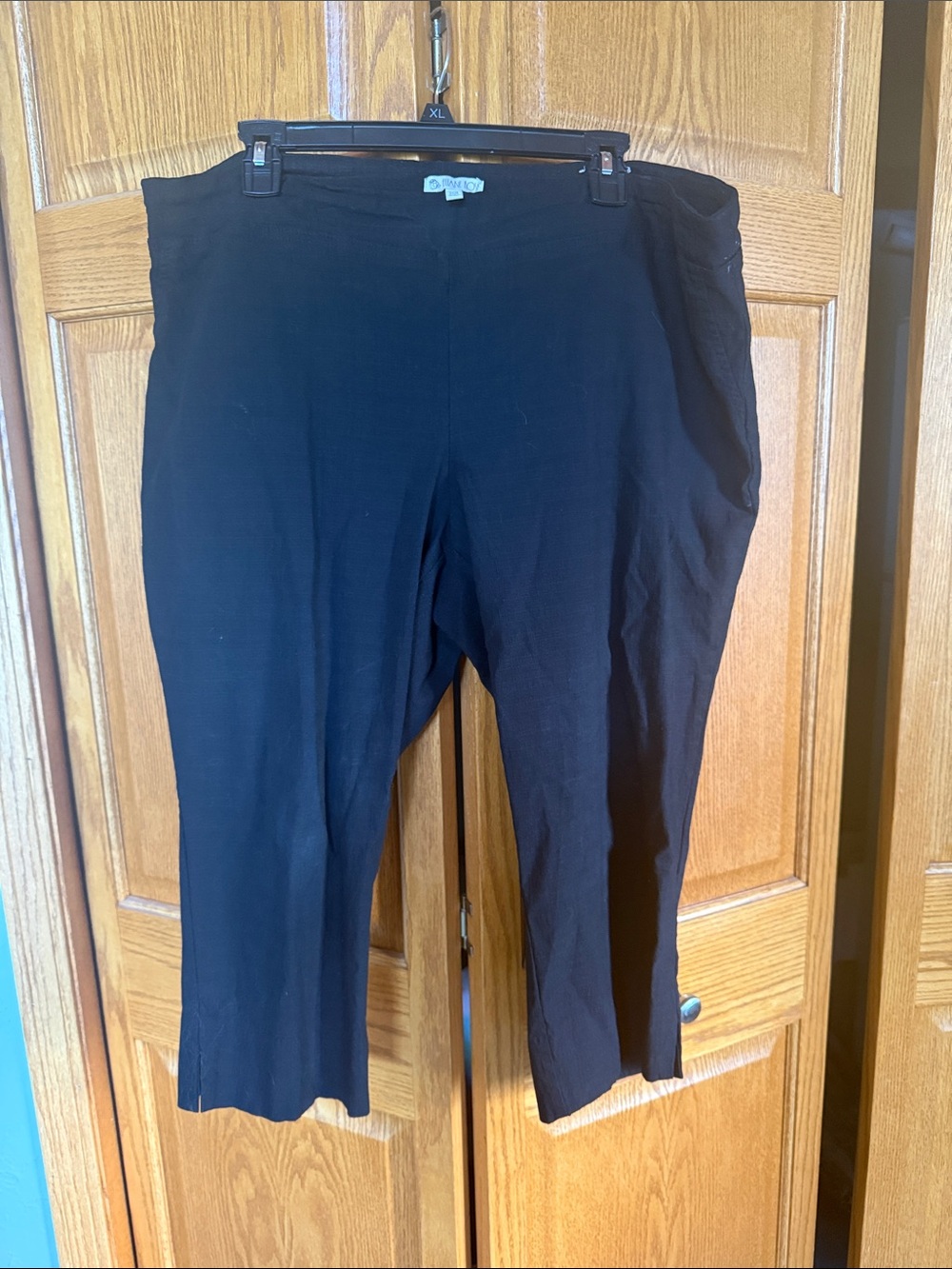 Black womens Stretch Capri Pants - Unbranded